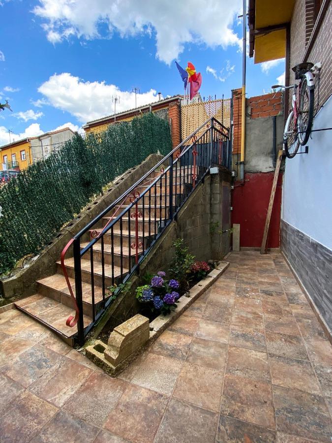 Villa Casa Julian Cistierna Exterior foto